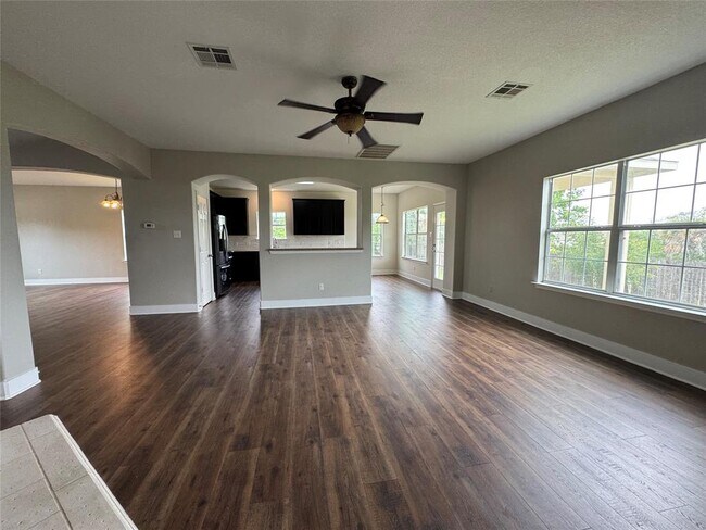 Building Photo - 1800 Rachel Ln