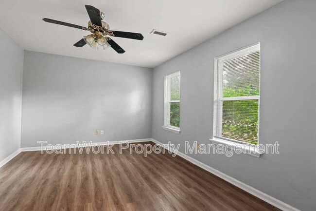 Building Photo - 149 Dorchester Manor Blvd