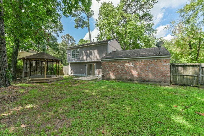 Building Photo - 2203 Riverford Dr