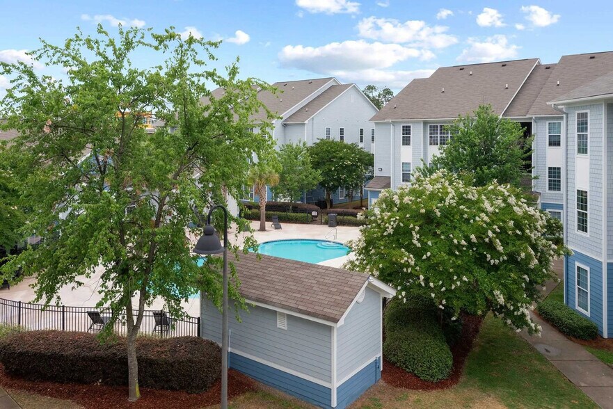 Building Photo - 490 Prospect Rd