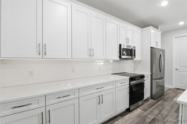 Building Photo - 4195 N Pink Poppy Dr