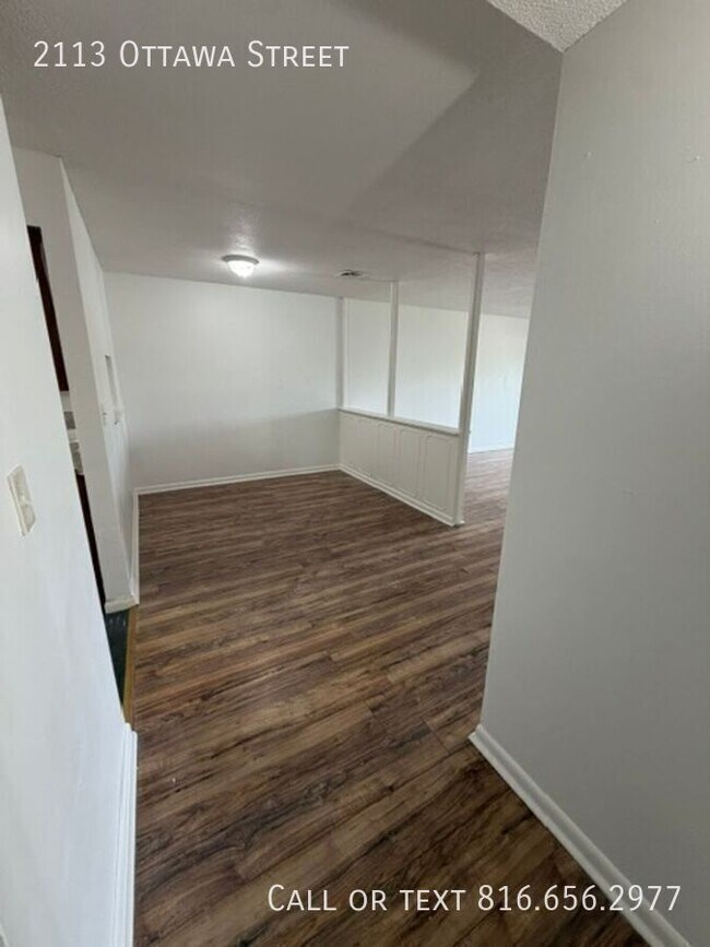 Building Photo - 2113 Ottawa St