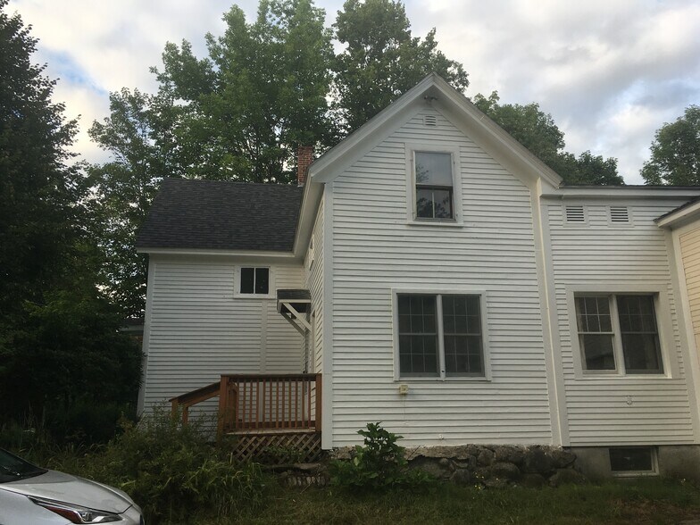 Building Photo - 468 Union St