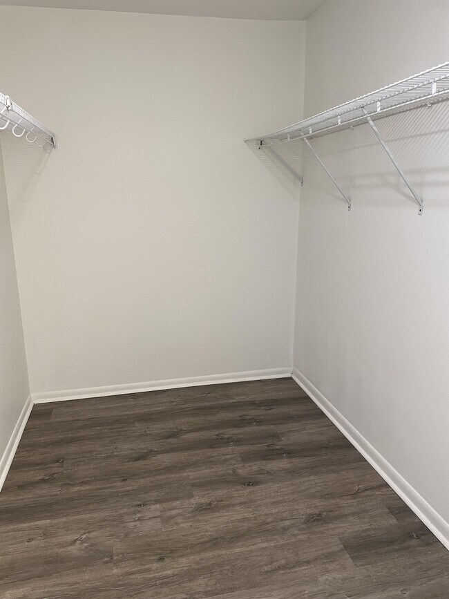 Building Photo - 161 Harvest Dr