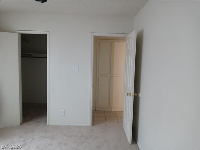 Building Photo - 212 Bradshaw Way