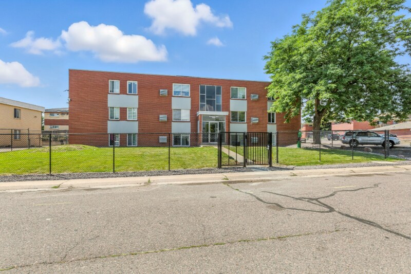 Building Photo - 10760 W 8th Ave