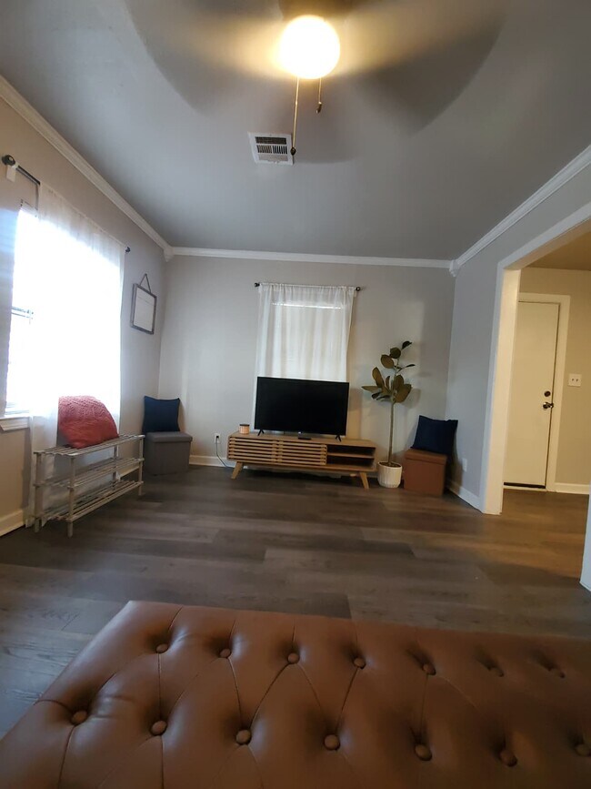 Building Photo - 1538 NE 42nd St