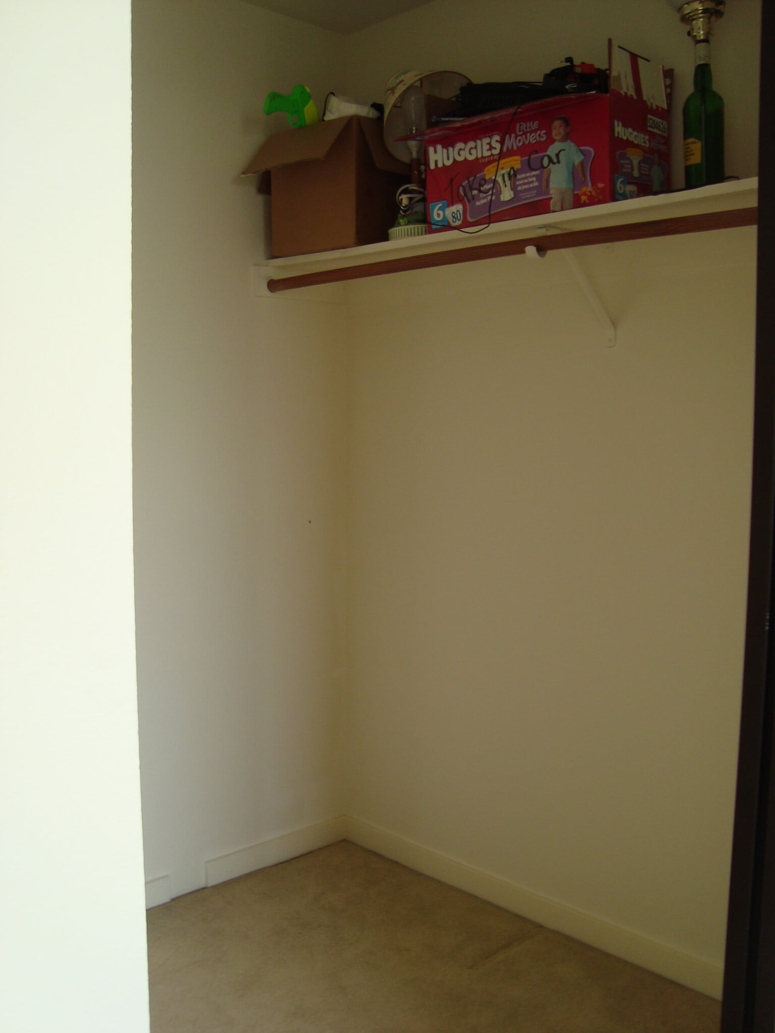 Walk In Closet - 2185 Bush St