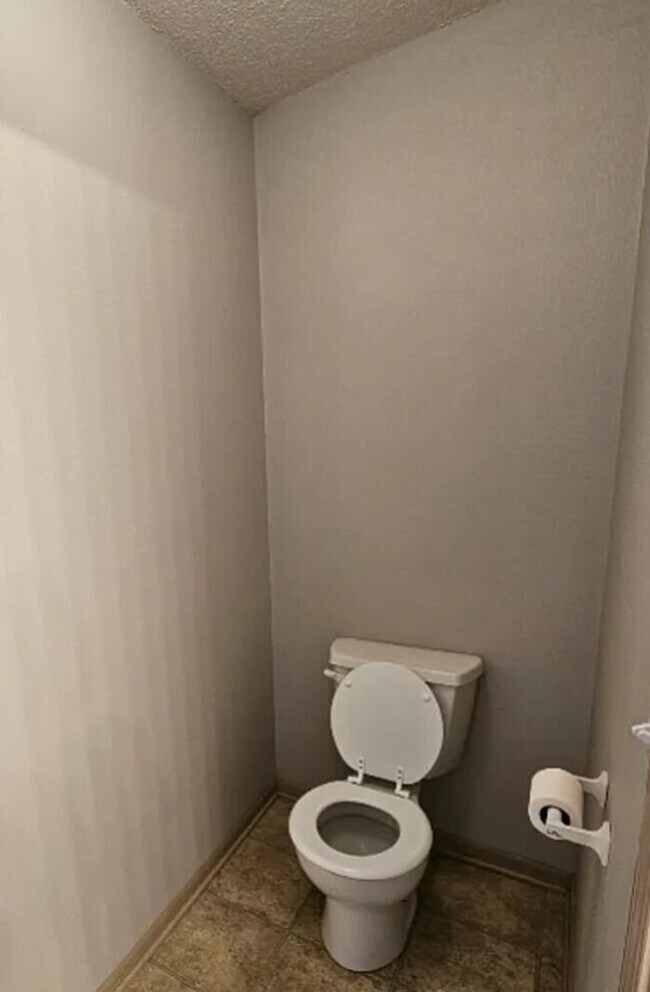 Building Photo - Great Location!!!!