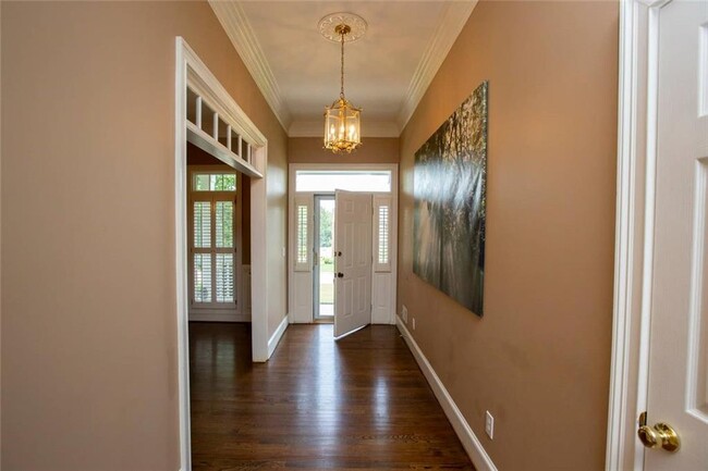Building Photo - 2531 Old Salem Cir SE