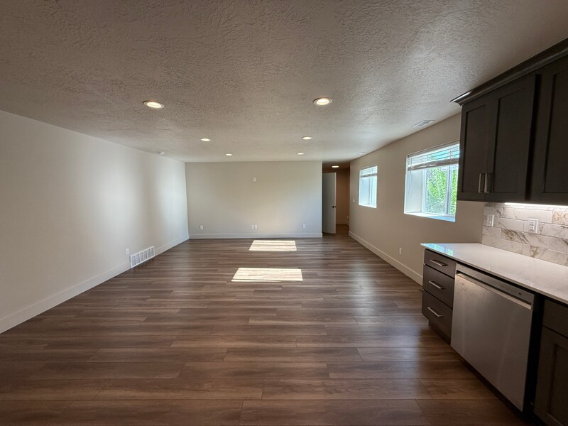 Building Photo - 81 N 950 W
