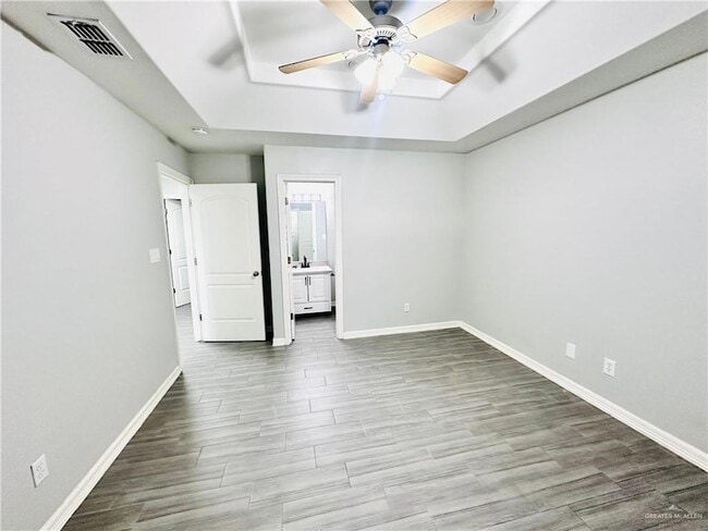 Building Photo - 213 S 49th St