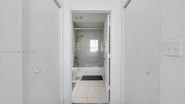 Building Photo - 18800 NE 29th Ave