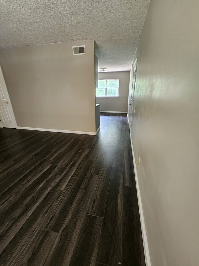 Building Photo - Single family home located in West Memphis