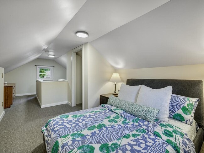 Building Photo - 43xx E Lake Harriet Blvd