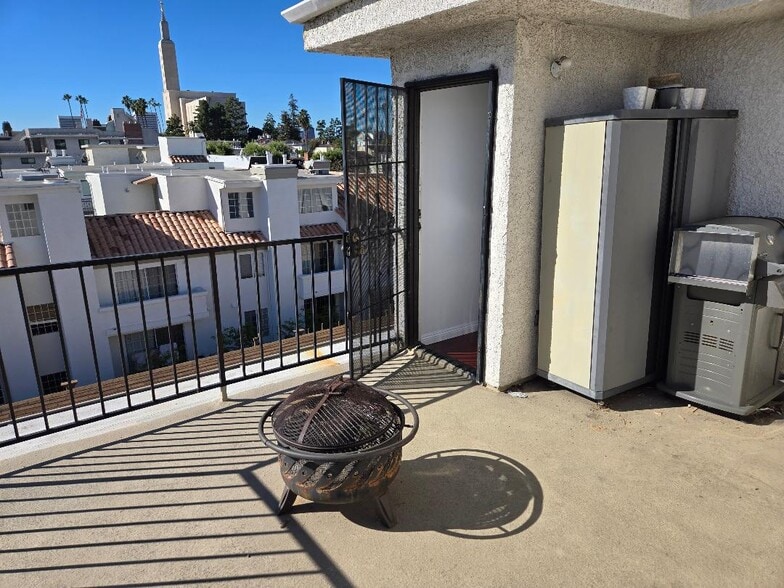 Rooftop - 10620 Eastborne Ave