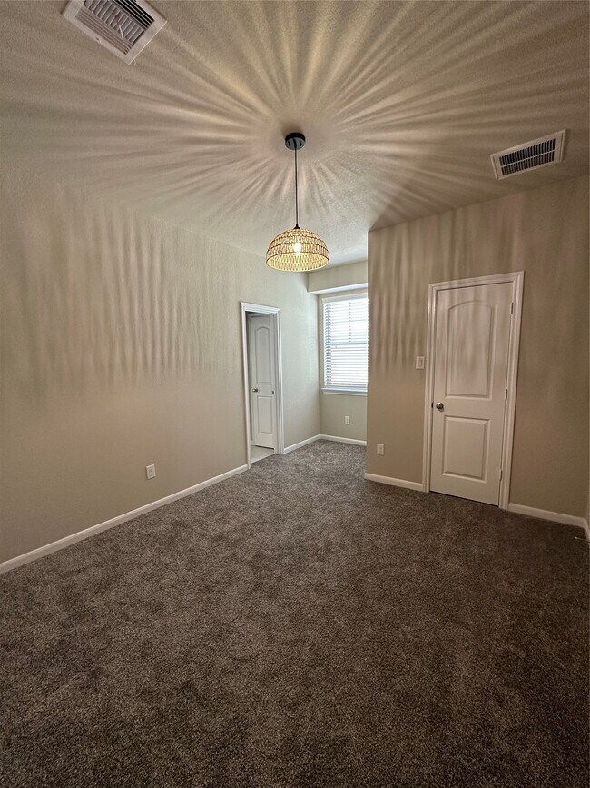 Building Photo - 16215 Northern Cardinal Ln