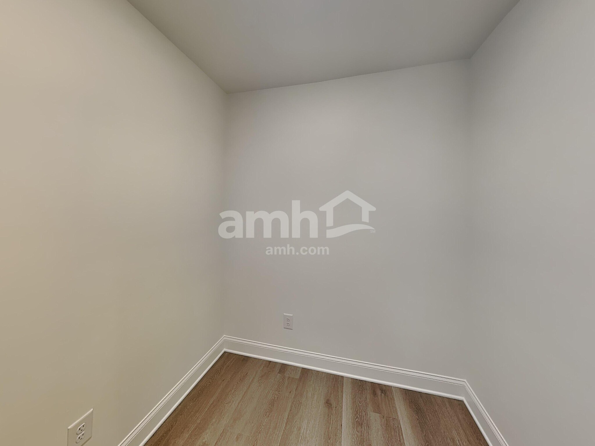 Building Photo - 439 Hickory Pointe Rd