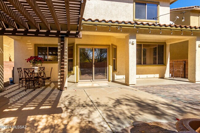 Building Photo - 1599 W Homecoming Way