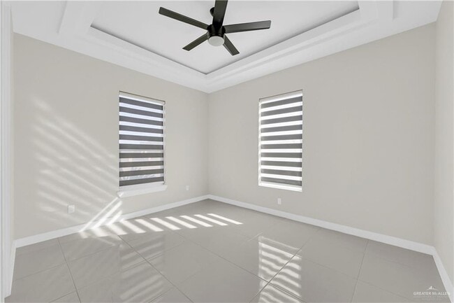 Building Photo - 20 Tierra Escondido