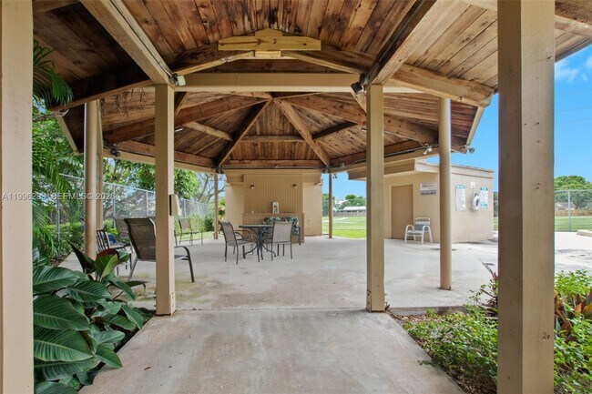 Building Photo - 1360 NW 97th Terrace