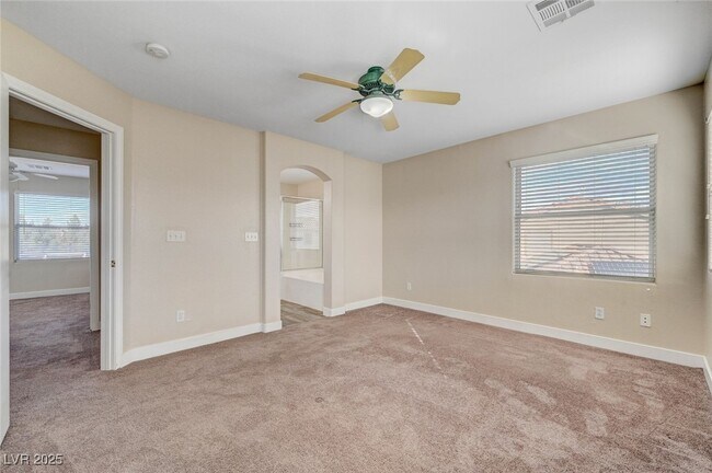 Building Photo - 494 Groft Way