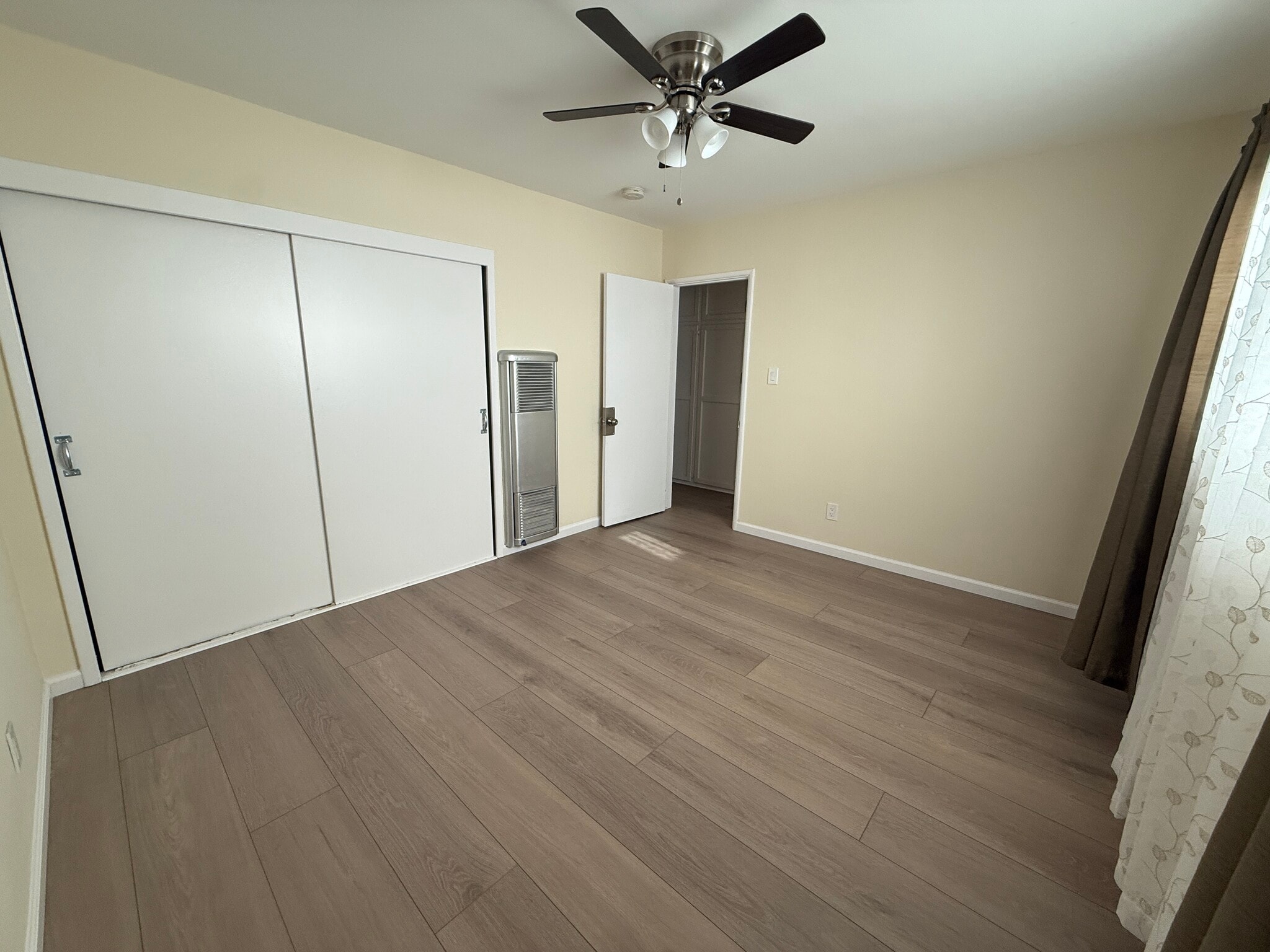 Building Photo - 145 Normandie Ave