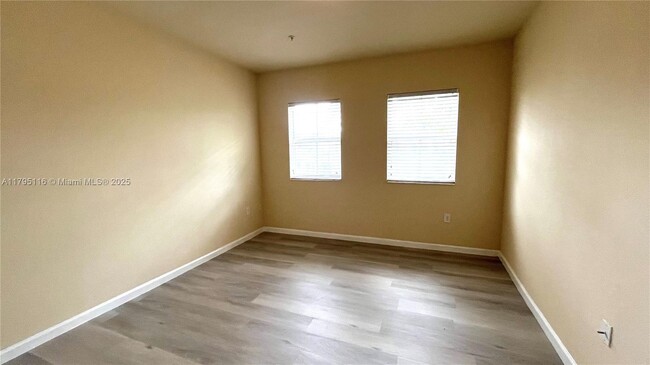 Building Photo - 8850 NW 97th Ave