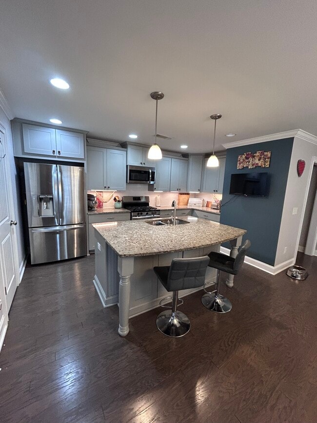 Building Photo - 1830 Mabel Dr