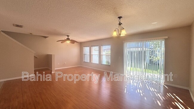 Building Photo - 2487 Hassonite St