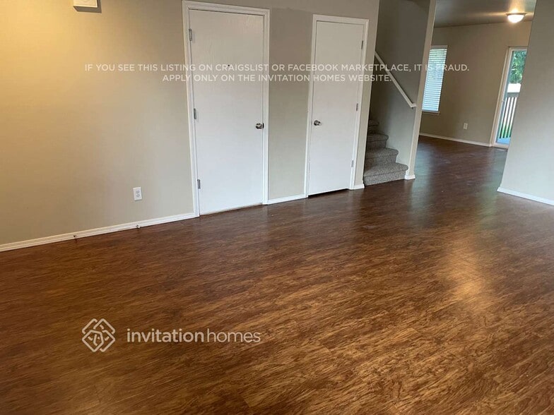 Building Photo - 20517 66th Dr NE