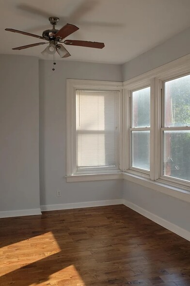 Building Photo - 1221 S 4th St