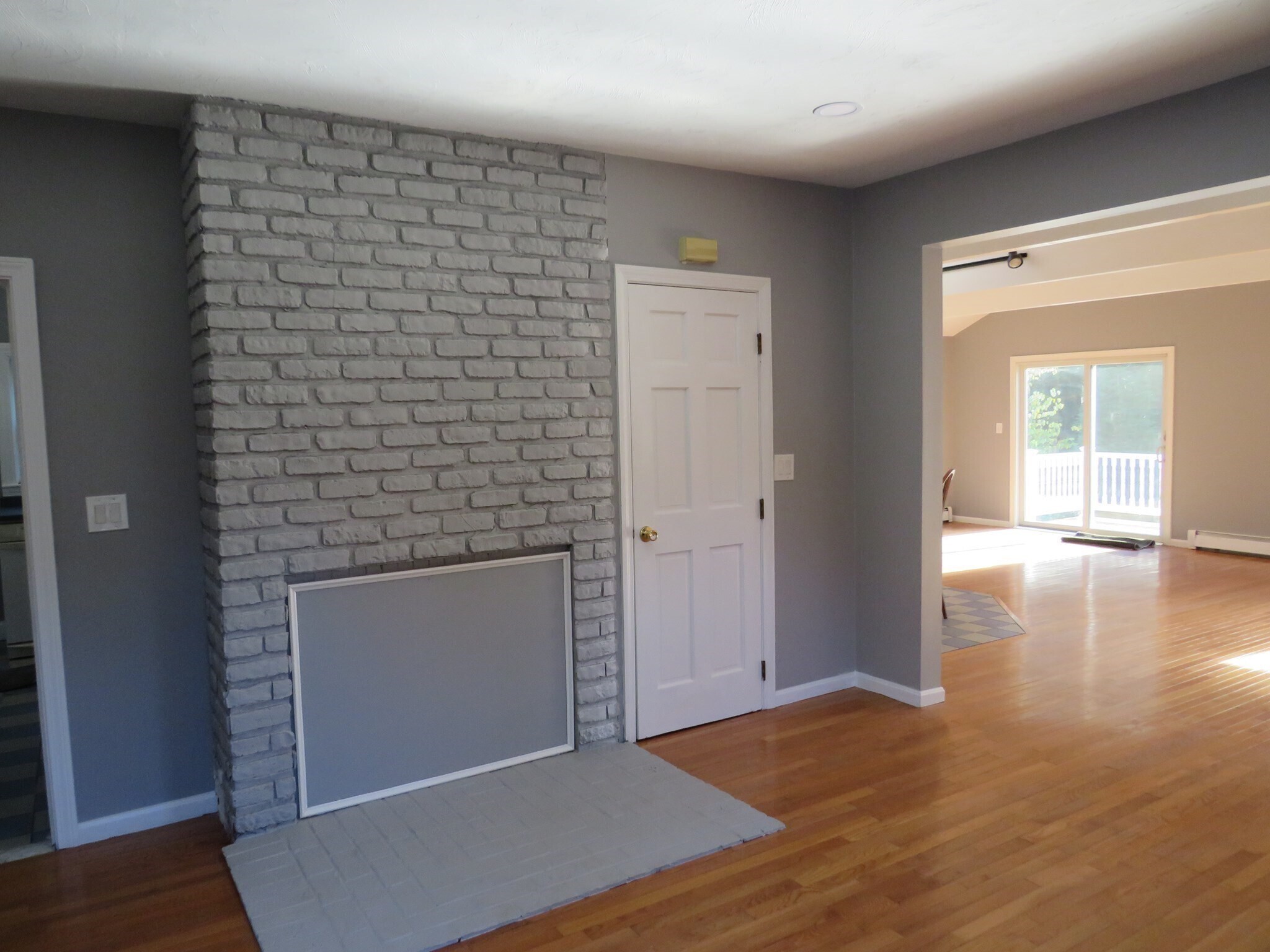 Building Photo - 1063 Washington St