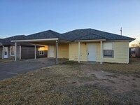 Building Photo - 813 Ute Ave