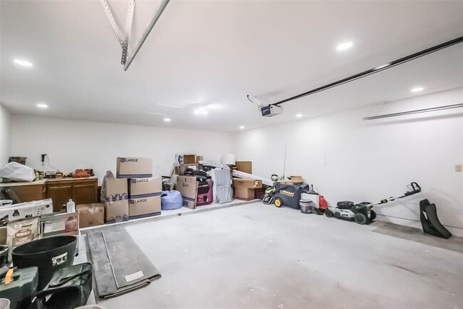 Building Photo - 7015 Timber Edge Ln