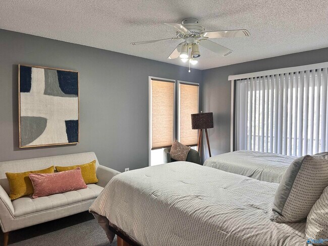 Building Photo - 701 Fagan Springs Dr SE