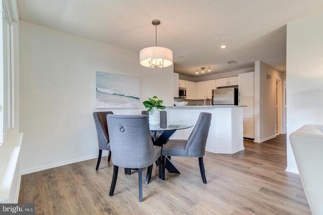 Building Photo - 11707 Summerchase Cir