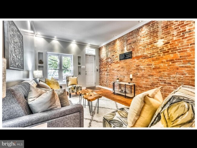 Building Photo - 1209 S Ellwood Ave