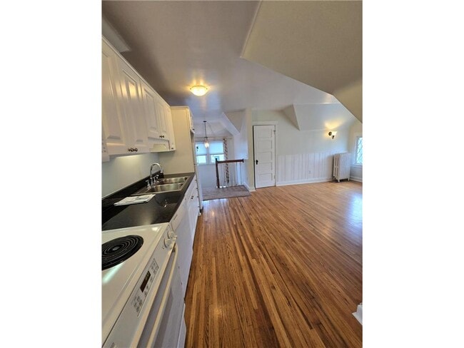 Building Photo - 1712 W 31st St