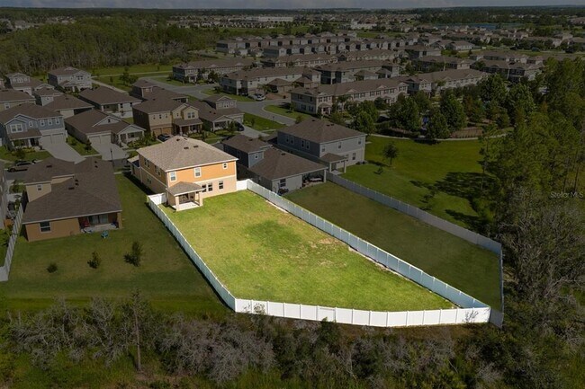 Building Photo - 11163 Great Rock St