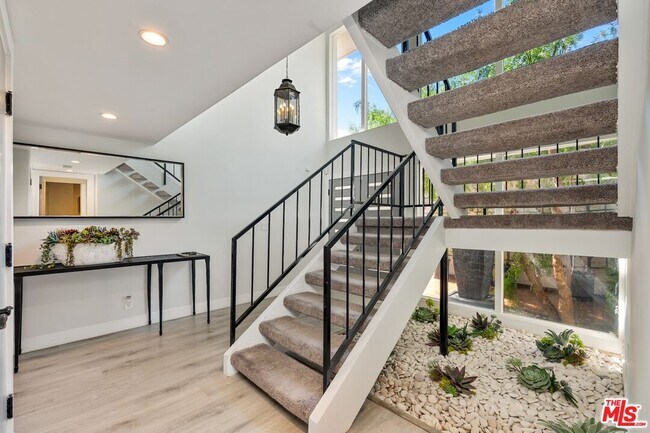 Building Photo - 2526 Cordelia Rd