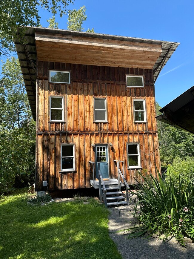 Building Photo - 62 Mount Pleasant Rd