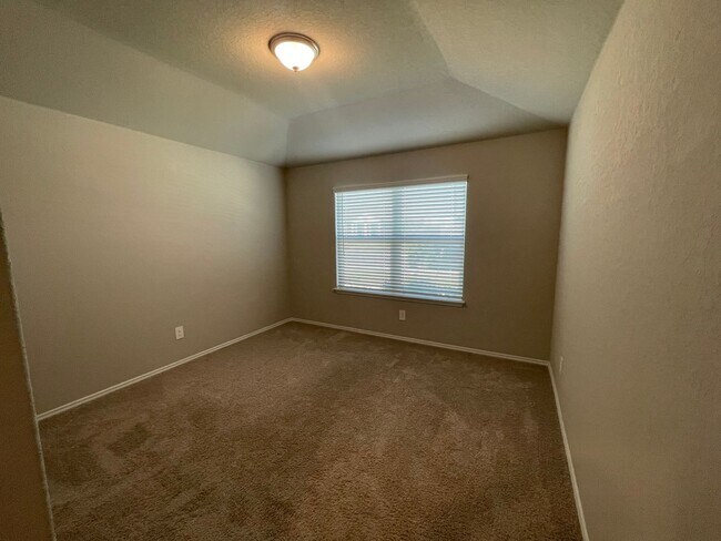 Building Photo - Beautiful 4x2 Rental Home in NBTX!