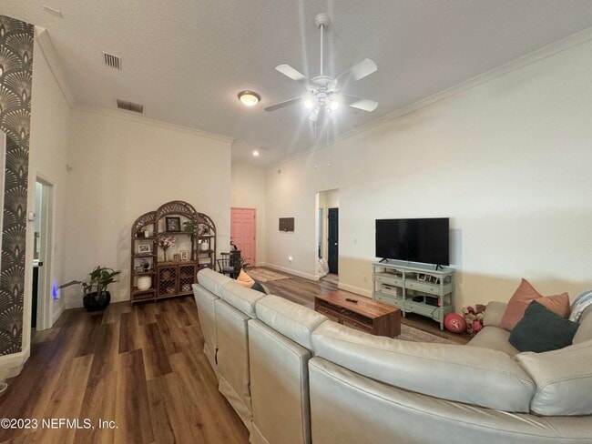Building Photo - 2010 Paradise Oaks Ct