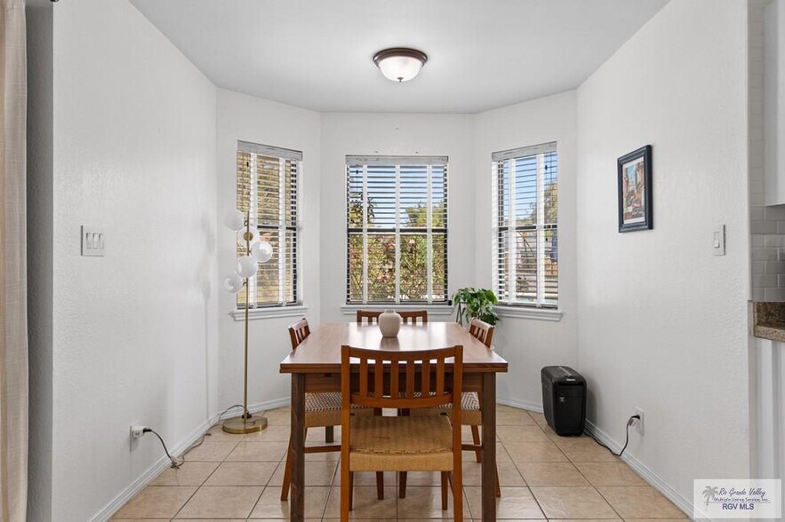 Building Photo - 4722 Beaver Pond Dr