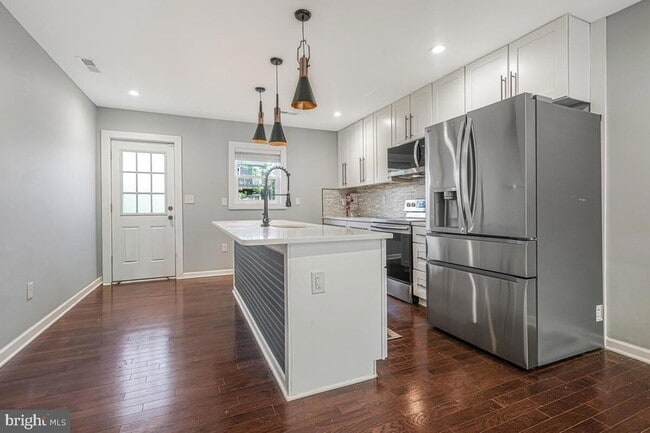 Building Photo - 312 57th St NE