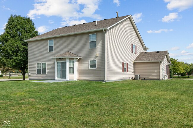 Building Photo - 2310 Liatris Dr