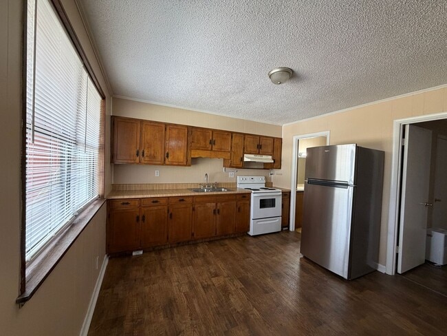 Building Photo - 956 Thompson Springs Rd SE