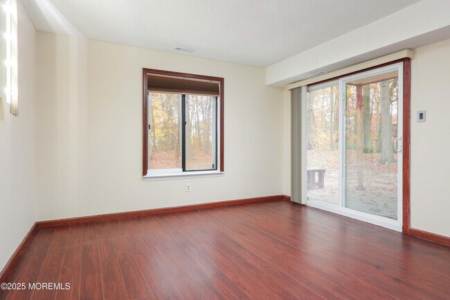 Building Photo - 89 Northrup Dr