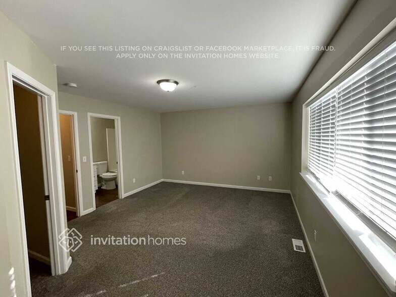 Building Photo - 227 99th Dr SE